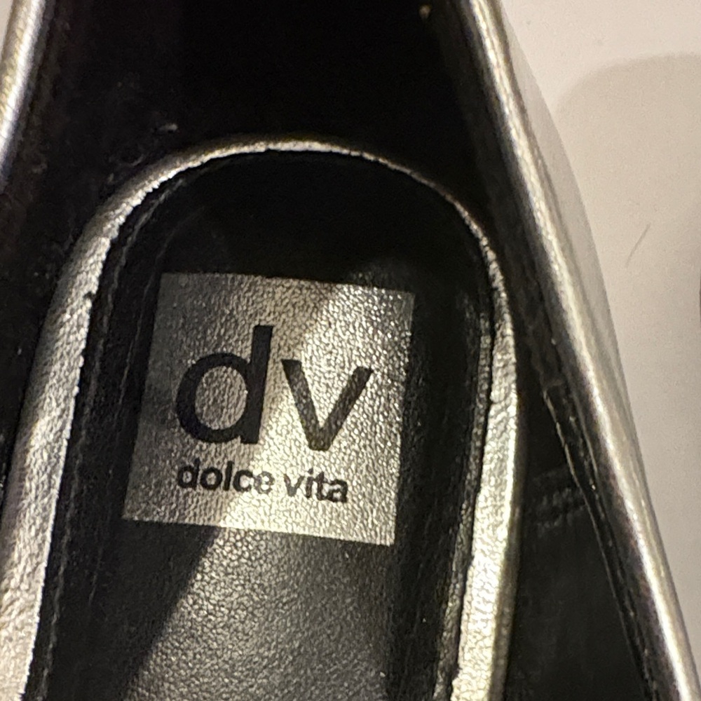 DV by Dolce Vita Metallic Silver Mary Jane Flats with Buckle Strap size 9.5 - Picture 8 of 11